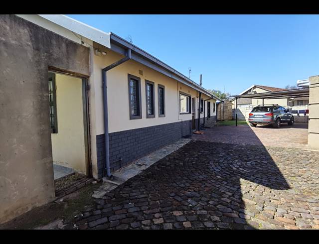 4 BEDROOM HOUSE FOR SALE IN DAL FOUCHE